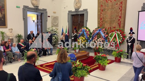 Bonino, in fila per l'ultimo saluto: "Amica delle donne, lottava per i diritti di tutti"