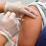 Influenza e Covid, al via la campagna vaccinale in Area 1: dal 15 novembre antinfluenzale gratuito per tutti Influenza e Covid, al via la campagna vaccinale in Area 1: dal 15 novembre antinfluenzale gratuito per tutti