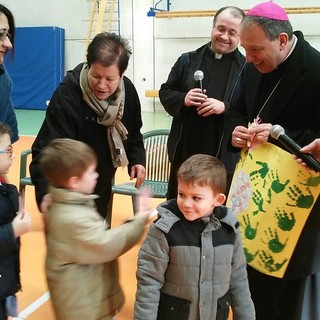 Badalucco in festa per l'inizio della visita pastorale del Vescovo Antonio Suetta Badalucco in festa per l'inizio della visita pastorale del Vescovo Antonio Suetta