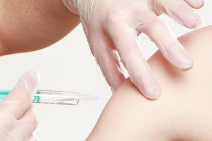 Vaccinazioni antinfluenzali e anti Covid-19, tre Open Day a Ventimiglia, Imperia e Sanremo Vaccinazioni antinfluenzali e anti Covid-19, tre Open Day a Ventimiglia, Imperia e Sanremo