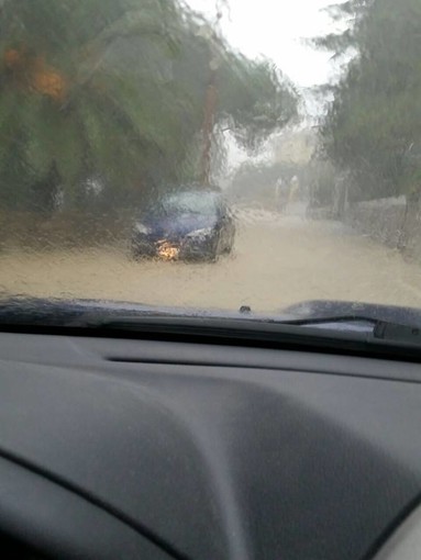 Violento temporale sul ponente: scesi tra 40 e 80 millimetri in 15 minuti, pochi in più e sarebbe stata una tragedia