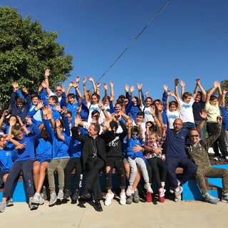 Il Vescovo monsignor Antonio Suetta questa mattina in visita alla Canottieri Sanremo