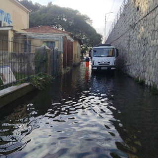 Ventimiglia, Leuzzi (Pd): "Strade e marciapiedi allagati a ogni pioggia intensa, un disagio ormai strutturale" (Video)