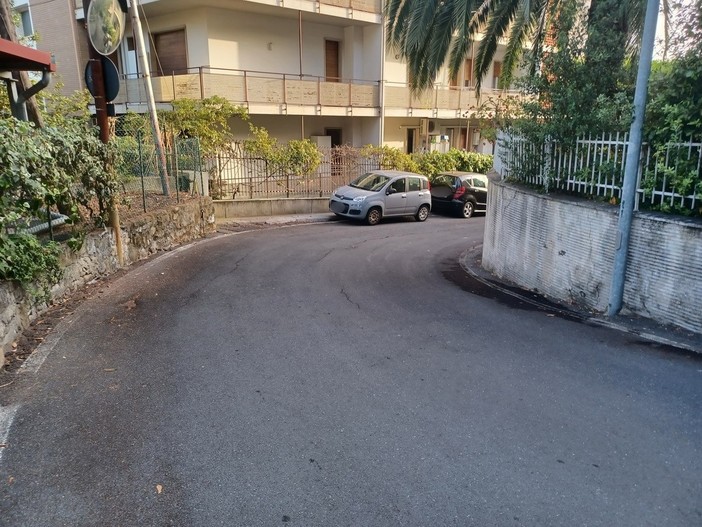 Sanremo, lampioni riparati in via Norero. I ringraziamenti di Marco Damiano Sanremo, lampioni riparati in via Norero. I ringraziamenti di Marco Damiano