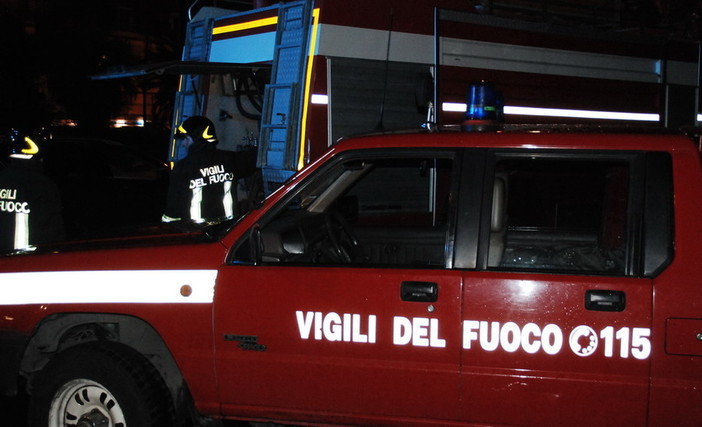Taggia: incendio nella notte in un appartamento nella zona di via San Francesco, intervento dei Vigili del Fuoco