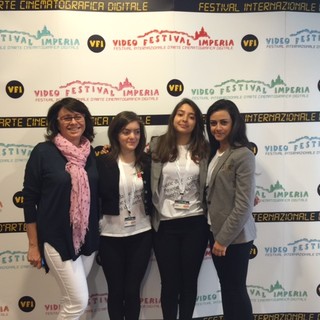 Imperia Video Festival: le ragazze dell'Istituto per il Turismo "Thomas Hanbury" ci raccontano questa edizione