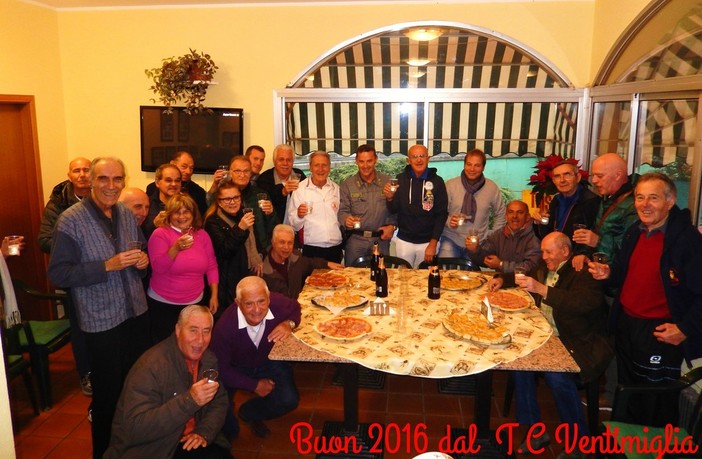 Tennis: è il sindaco di Dolceacqua, Fulvio Gazzola, a vincere la sfida tennistica contro il vetereano Silvano Bosio