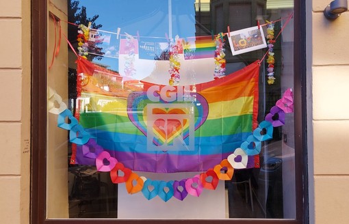 La vetrina colorata di arcobaleno La vetrina colorata di arcobaleno