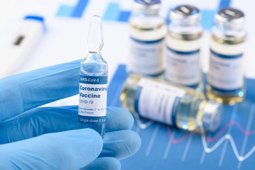 Vaccino anti-covid, in mezza giornata oltre 2.700 le prenotazioni effettuate in provincia di Imperia per gli over 90
