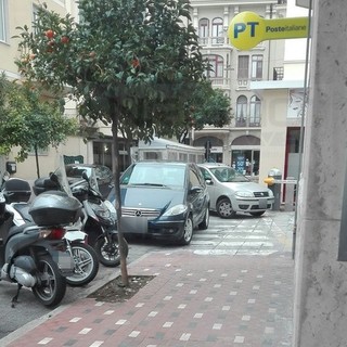 Bordighera: via General Biamonti, un residente "Qui regna l'anarchia! Provvedimenti mai presi in considerazione!"