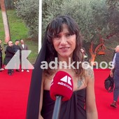 Elisa: "Orgogliosa di chi scende in piazza per difendere diritti sacrosanti" Elisa: "Orgogliosa di chi scende in piazza per difendere diritti sacrosanti"