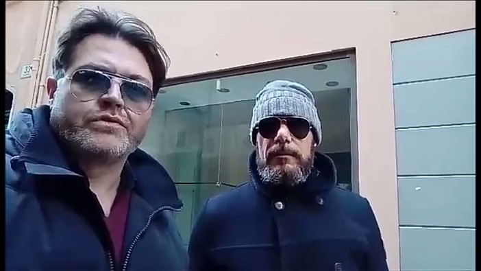 Imperia: su Facebook il video sulla 'morte' del commercio in città, l'ottica Saglietto "Non siamo chiusi!" Imperia: su Facebook il video sulla 'morte' del commercio in città, l'ottica Saglietto "Non siamo chiusi!"