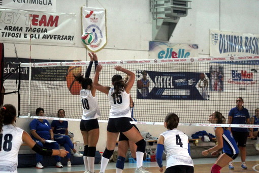 Volley: nel campionato U18 femminile, derby ponentino tra Arma Mazzu e Sushi house NLP