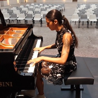 Bordighera: stasera la pianista ‘Venuta dalla Luna’ Veronica Rudian in concerto