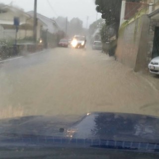 Sanremo: l'impressionante video di un lettore, via D'Annunzio è un fiume Sanremo: l'impressionante video di un lettore, via D'Annunzio è un fiume