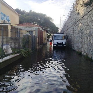 Ventimiglia, Leuzzi (Pd): "Strade e marciapiedi allagati a ogni pioggia intensa, un disagio ormai strutturale" (Video)