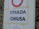 Sanremo: lavori finiti in via L. Ariosto ma nessuno ha tolto il cartello, la segnalazione del lettore Silvano Bracco