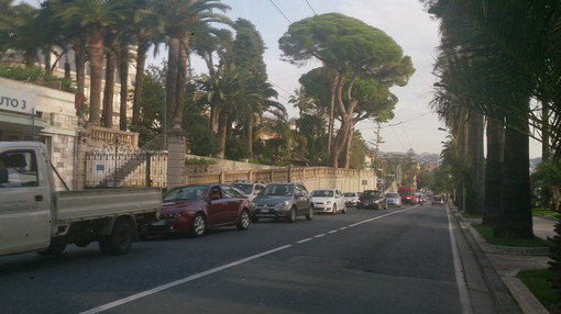 Sanremo: caos e traffico ieri, un lettore "Perchè non si è pensato di usare la ciclabile?" Sanremo: caos e traffico ieri, un lettore "Perchè non si è pensato di usare la ciclabile?"