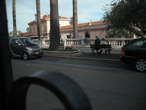 Sanremo: venditori abusivi in corso Imperatrice, alcune considerazioni di un lettore Sanremo: venditori abusivi in corso Imperatrice, alcune considerazioni di un lettore