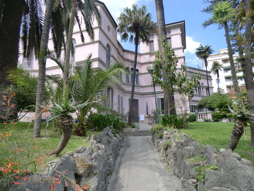 Sanremo: il Provveditorato vuole chiudere una sezione di Villa Vigo, scatta la petizione dei genitori Sanremo: il Provveditorato vuole chiudere una sezione di Villa Vigo, scatta la petizione dei genitori