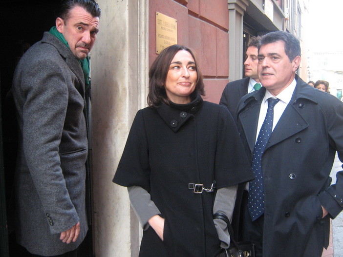 La Gancia mentre entra nella sede della Lega Nord in via Cascione La Gancia mentre entra nella sede della Lega Nord in via Cascione