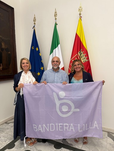 Ventimiglia ottiene la Bandiera Lilla: è la centesima destinazione in Italia Ventimiglia ottiene la Bandiera Lilla: è la centesima destinazione in Italia