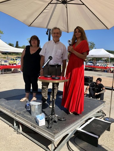 Lanciata a Valbonne la 1^ edizione del Salone della Poesia Lanciata a Valbonne la 1^ edizione del Salone della Poesia