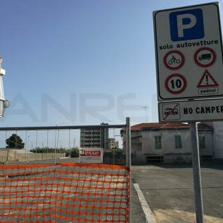 Vallecrosia: area ex Molinari, parcheggio quasi completato, Biasi “Disponibilità di circa 170 posti che per questa stagione saranno liberi” (Foto)
