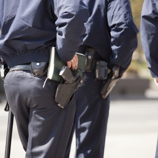 San Lorenzo al Mare, uomo in divisa chiede 25 euro casa per casa per le ronde cittadine: "È una truffa, non fate entrare nessuno"