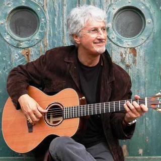 Cipressa: domani sera in piazza Martini il concerto di Vittorio De Scalzi Cipressa: domani sera in piazza Martini il concerto di Vittorio De Scalzi