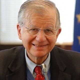 Sanremo, martedì l'onorevole Valdo Spini ai Martedì letterari