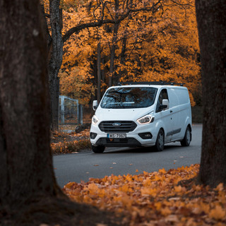 Noleggio a lungo termine di veicoli commerciali: Mercedes Vito, Peugeot Traveller, Fiat Ducato e Ford Transit a confronto Noleggio a lungo termine di veicoli commerciali: Mercedes Vito, Peugeot Traveller, Fiat Ducato e Ford Transit a confronto