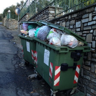 Diano Marina: ancora problemi in via Monade, la segnalazione di una nostra lettrice
