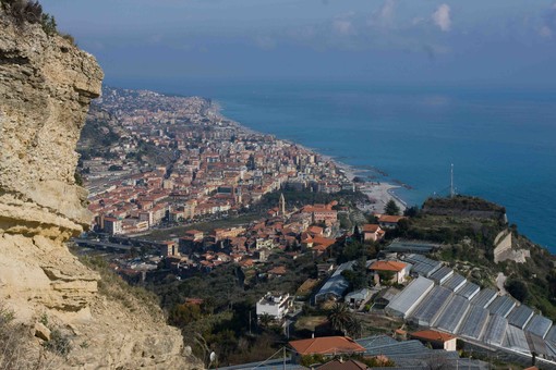 Ventimiglia: scambio socio-linguistico tra la scuola media della città alta e due studenti di Nizza