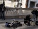 Sanremo: venditori abusivi in via Matteotti, la segnalazione con foto di un lettore Sanremo: venditori abusivi in via Matteotti, la segnalazione con foto di un lettore