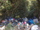 Sanremo: discarica abusiva in via delle Fonti a Bussana, la segnalazione con foto di un residente Sanremo: discarica abusiva in via delle Fonti a Bussana, la segnalazione con foto di un residente