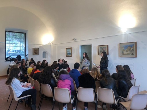 Ventimiglia: al Forte dell’Annunziata la giornata per la salvaguardia dell’ambiente con le scuole medie Biancheri, le primarie di Roverino e il Liceo Aprosio Ventimiglia: al Forte dell’Annunziata la giornata per la salvaguardia dell’ambiente con le scuole medie Biancheri, le primarie di Roverino e il Liceo Aprosio