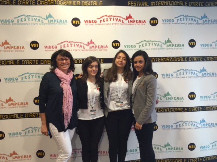 Imperia Video Festival: le ragazze dell'Istituto per il Turismo "Thomas Hanbury" ci raccontano questa edizione