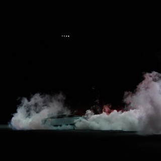 Nuova Tesla Roadster, ecco il volo della supercar di Musk Nuova Tesla Roadster, ecco il volo della supercar di Musk