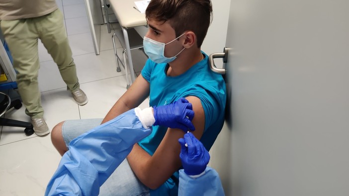 Prosegue la campagna di vaccinazione dell'Asl 1 Imperiese: oggi era a Bajardo, eccome prosegue il tour