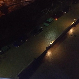 Maltempo sul ponente ligure: allagamenti in via Paoletti ad Imperia, preoccupa il Caramagna