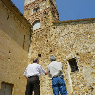 Il regista Pecchinino firma e realizza un altro documentario: "Beniamino Giribaldi racconta: il Santuario di Montegrazie" Il regista Pecchinino firma e realizza un altro documentario: "Beniamino Giribaldi racconta: il Santuario di Montegrazie"