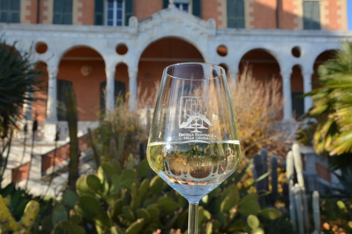 Ventimiglia: ‘Un mare di bianchi, di rossi e tante bollicine’, venerdì prossimo a Villa Hanbury assaggi di vini delle otto DOP liguri