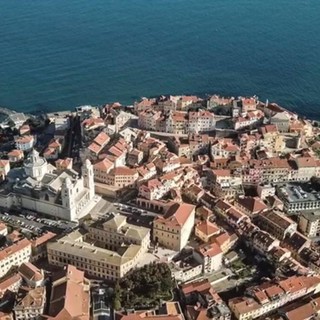 I turisti premiano Imperia: “Da 40 anni vengo in città, sempre più bella e accogliente” I turisti premiano Imperia: “Da 40 anni vengo in città, sempre più bella e accogliente”