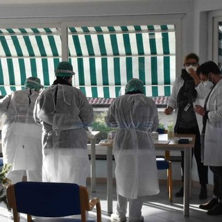 Coronavirus: ritardo nella consegna dei vaccini, domani arriveranno altre 18.720 dosi Coronavirus: ritardo nella consegna dei vaccini, domani arriveranno altre 18.720 dosi