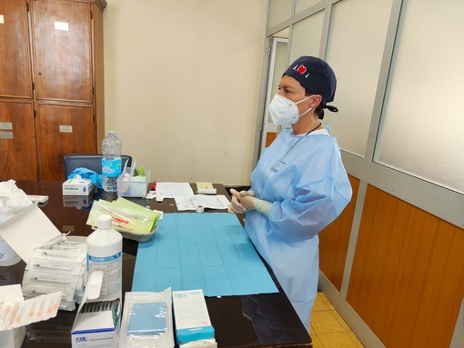 Vaccino anti-covid, definito il piano per la somministrazione della terza dose. Toti: "Andiamo avanti affidandoci alla scienza" Vaccino anti-covid, definito il piano per la somministrazione della terza dose. Toti: "Andiamo avanti affidandoci alla scienza"