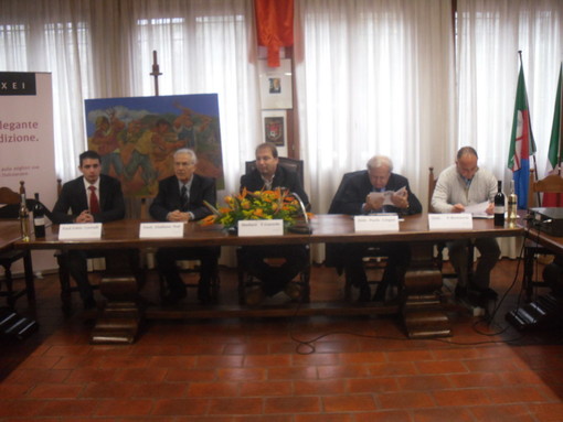 Dolceacqua: ‘Maixei’ dedica il vino Doc al celebre artista Mario Raimondo “Barbadirame” Dolceacqua: ‘Maixei’ dedica il vino Doc al celebre artista Mario Raimondo “Barbadirame”