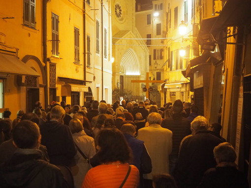 Alcune immagini della Via Crucis Alcune immagini della Via Crucis