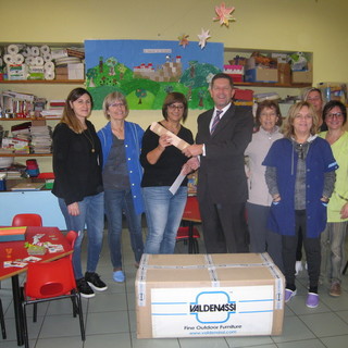 Alla Scuola Materna Statale di Arma di Taggia, una donazione dell'imprenditore Emanuele Maria Valdenassi