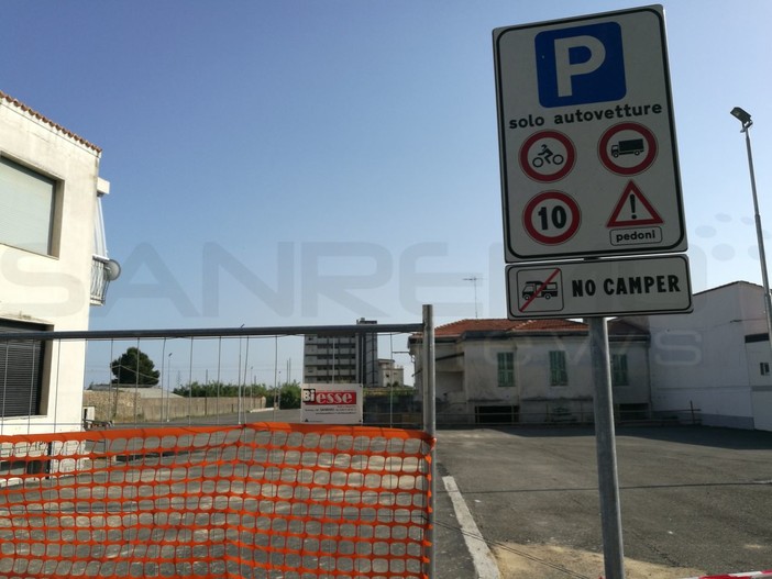 Vallecrosia: area ex Molinari, parcheggio quasi completato, Biasi “Disponibilità di circa 170 posti che per questa stagione saranno liberi” (Foto) Vallecrosia: area ex Molinari, parcheggio quasi completato, Biasi “Disponibilità di circa 170 posti che per questa stagione saranno liberi” (Foto)